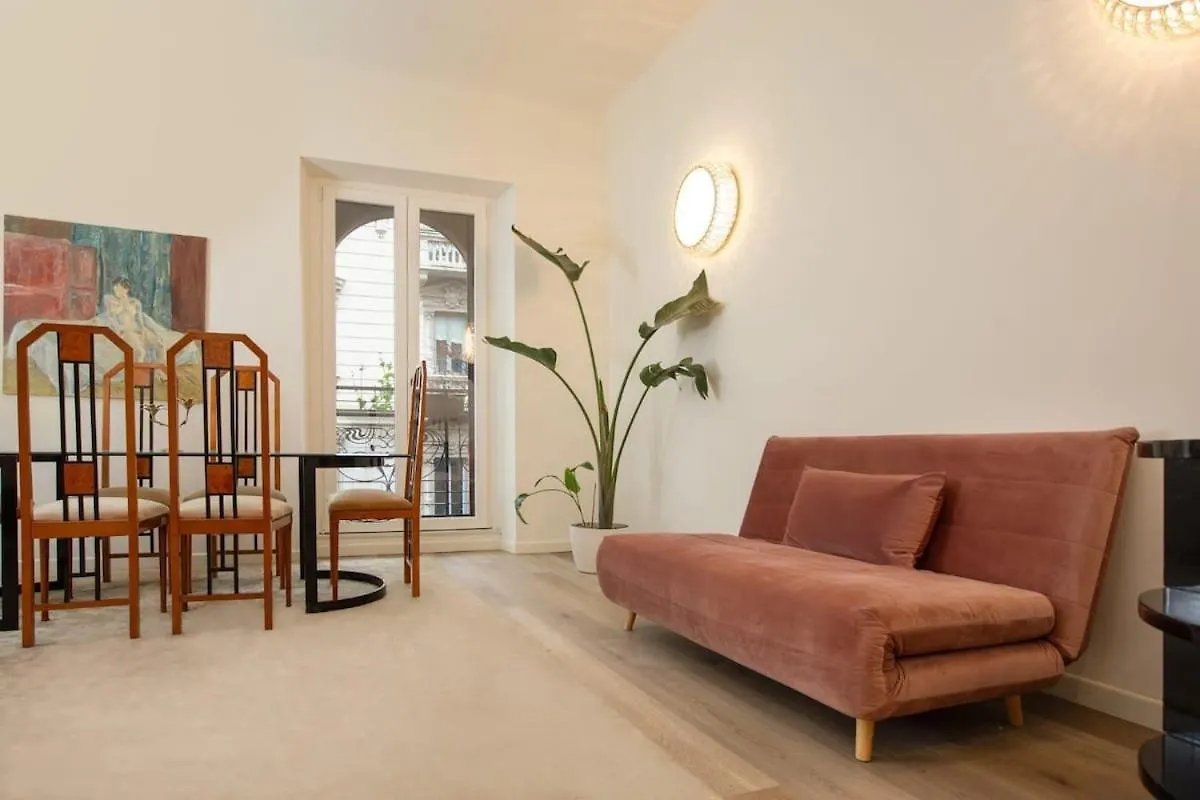 La Dolcevita Luxury Apartment - Belle Arti Palace - City Center Milan 0*,  Italy