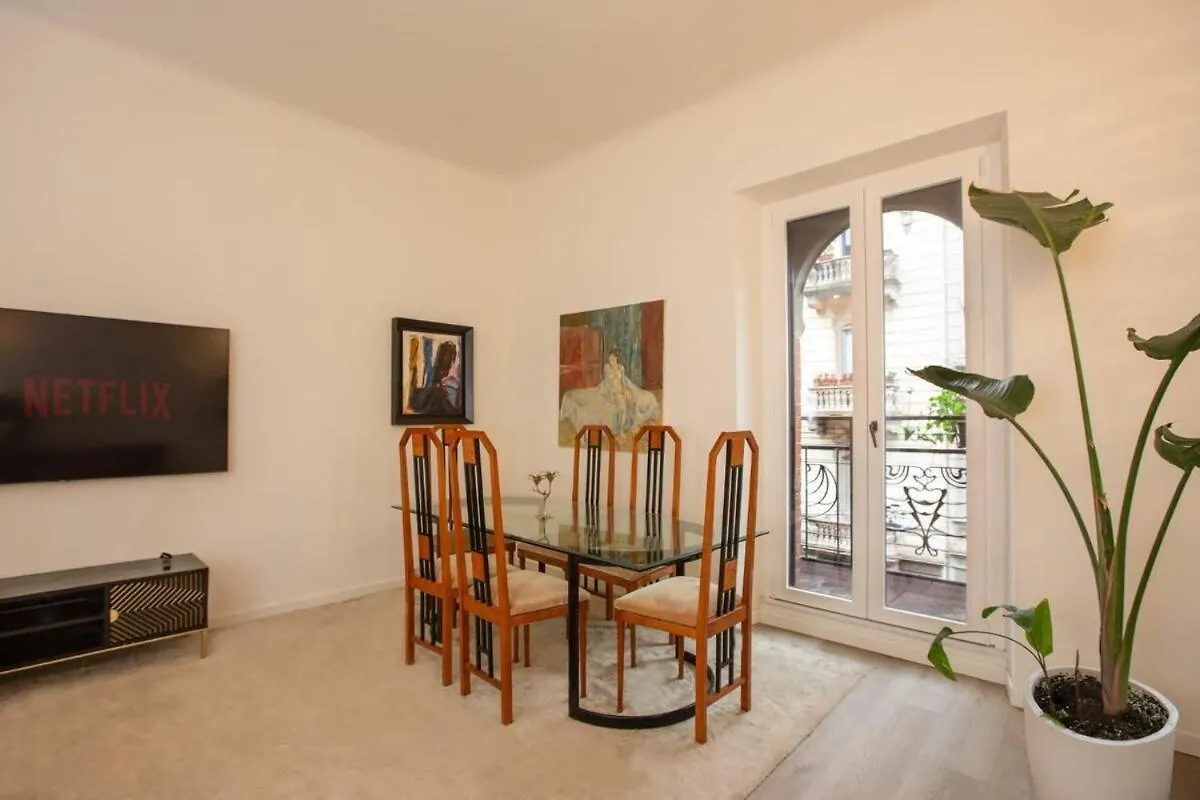 La Dolcevita Luxury Apartment - Belle Arti Palace - City Center Milan