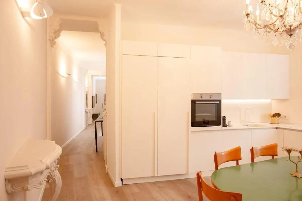 La Dolcevita Luxury Apartment - Belle Arti Palace - City Center Milan